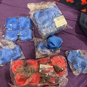 Fake rose petals blue and red
